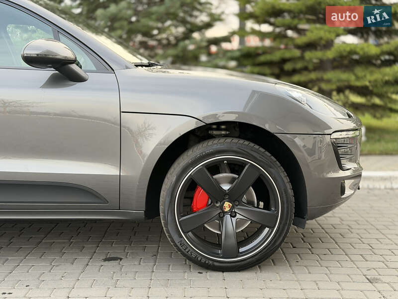 Внедорожник / Кроссовер Porsche Macan 2018 в Одессе