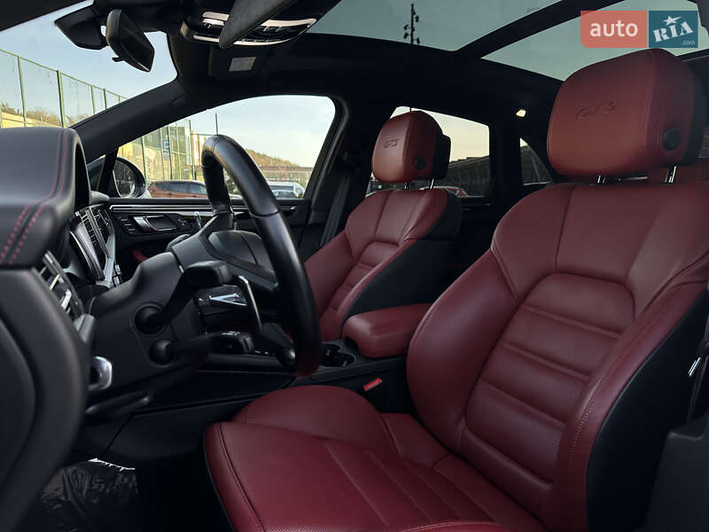 Позашляховик / Кросовер Porsche Macan 2024 в Львові