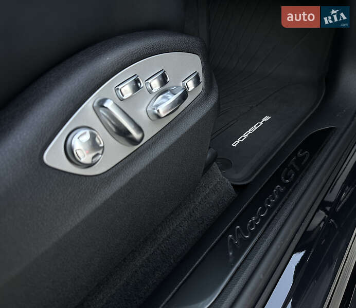 Позашляховик / Кросовер Porsche Macan 2024 в Львові