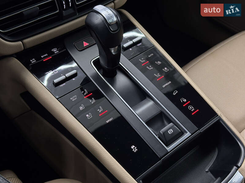 Внедорожник / Кроссовер Porsche Macan 2023 в Киеве