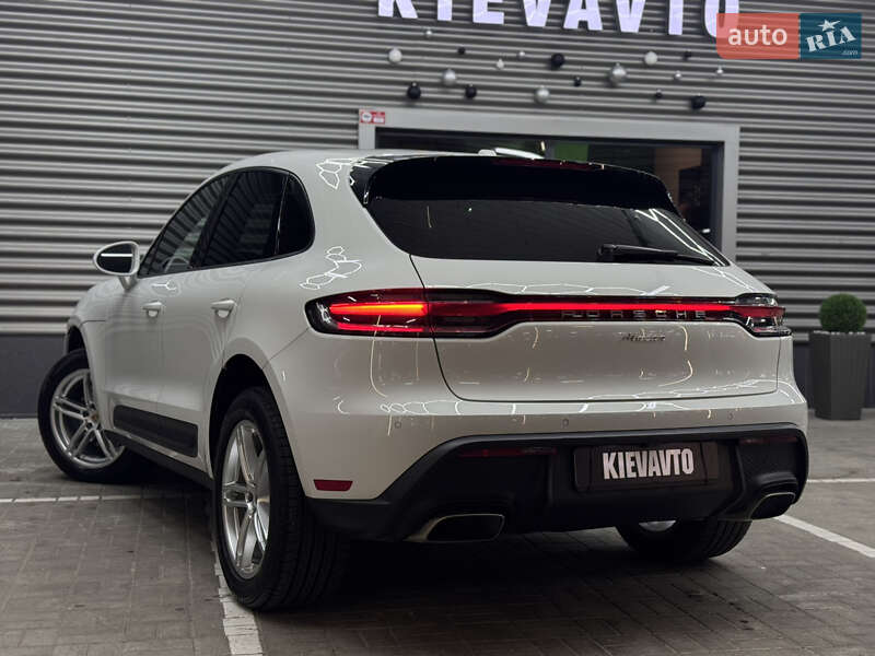Внедорожник / Кроссовер Porsche Macan 2023 в Киеве