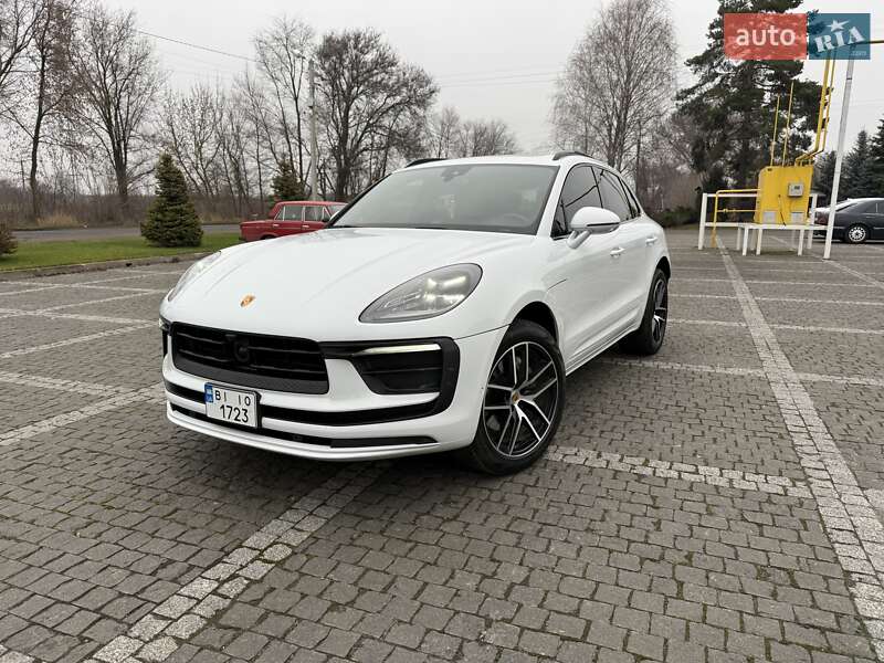 Позашляховик / Кросовер Porsche Macan 2021 в Києві