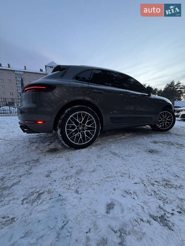 Внедорожник / Кроссовер Porsche Macan 2016 в Киеве