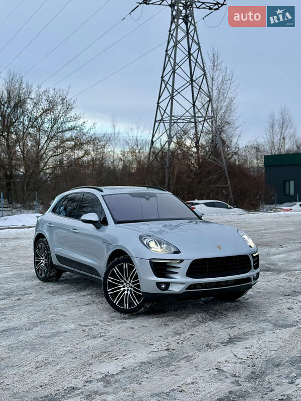 Внедорожник / Кроссовер Porsche Macan 2018 в Киеве