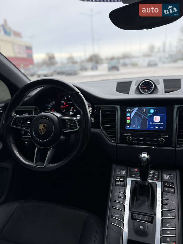 Внедорожник / Кроссовер Porsche Macan 2018 в Киеве