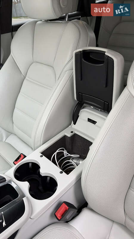 Внедорожник / Кроссовер Porsche Macan 2015 в Черновцах