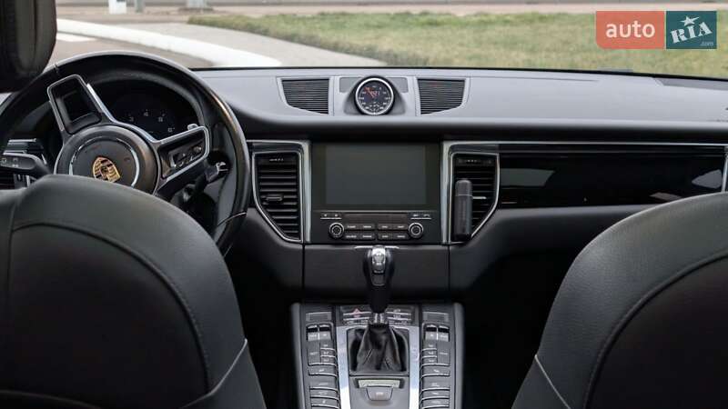 Внедорожник / Кроссовер Porsche Macan 2018 в Одессе