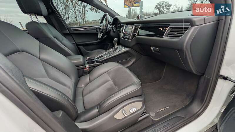 Внедорожник / Кроссовер Porsche Macan 2018 в Одессе