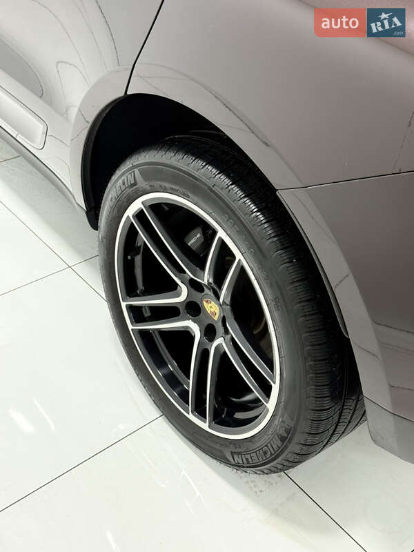 Внедорожник / Кроссовер Porsche Macan 2020 в Одессе