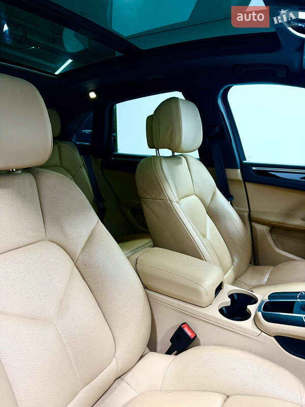 Внедорожник / Кроссовер Porsche Macan 2020 в Одессе