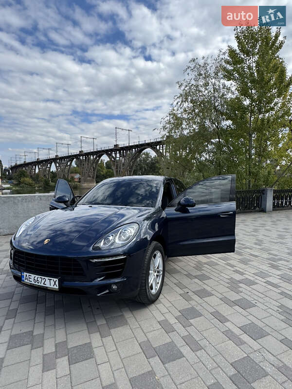 Внедорожник / Кроссовер Porsche Macan 2015 в Полтаве
