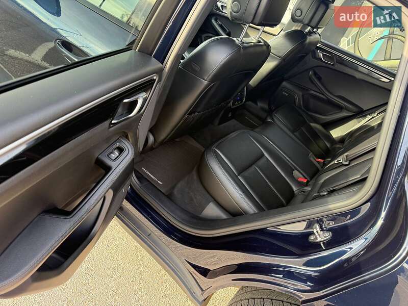 Внедорожник / Кроссовер Porsche Macan 2018 в Киеве фото 15 Внедорожник / Кроссовер Porsche Macan 2018 в Киеве
