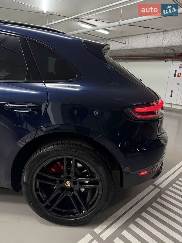 Внедорожник / Кроссовер Porsche Macan 2021 в Киеве