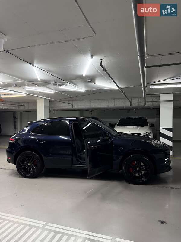 Внедорожник / Кроссовер Porsche Macan 2021 в Киеве
