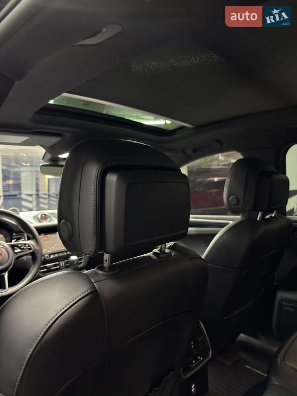 Внедорожник / Кроссовер Porsche Macan 2021 в Киеве