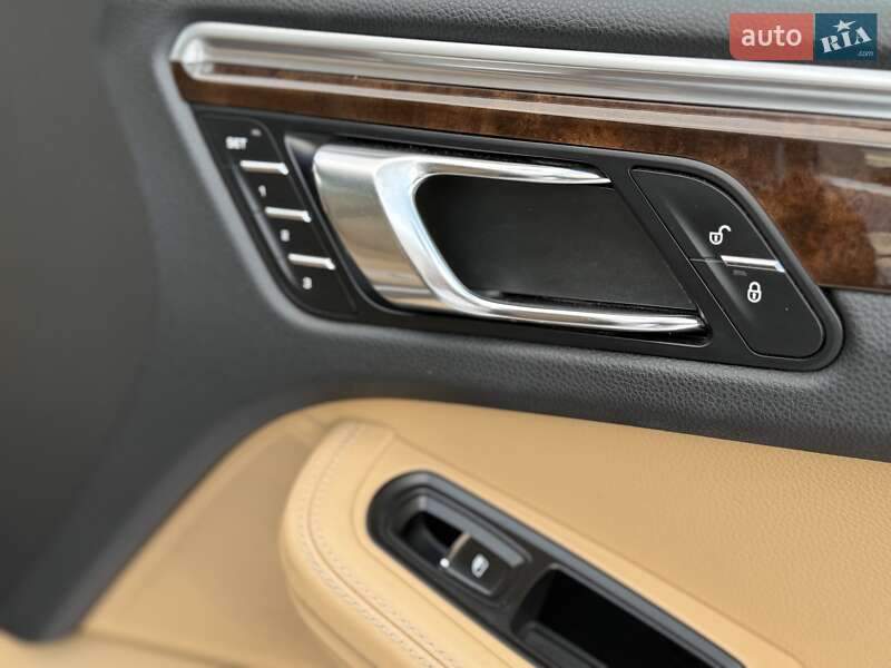 Внедорожник / Кроссовер Porsche Macan 2018 в Львове