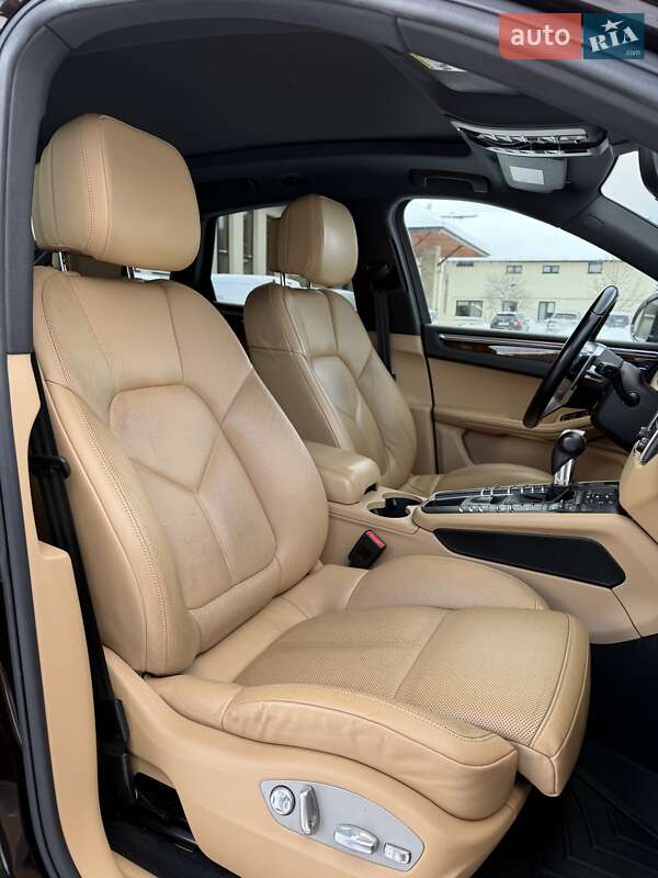 Внедорожник / Кроссовер Porsche Macan 2018 в Львове