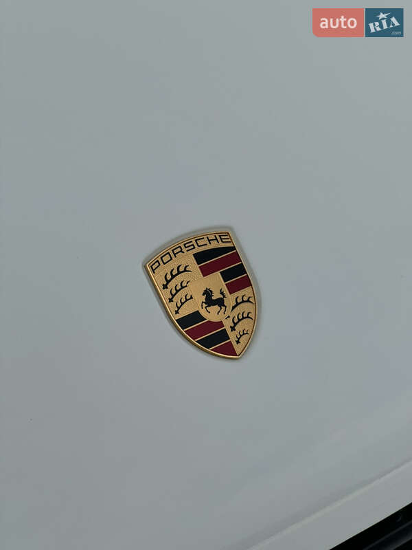 Внедорожник / Кроссовер Porsche Macan 2021 в Киеве