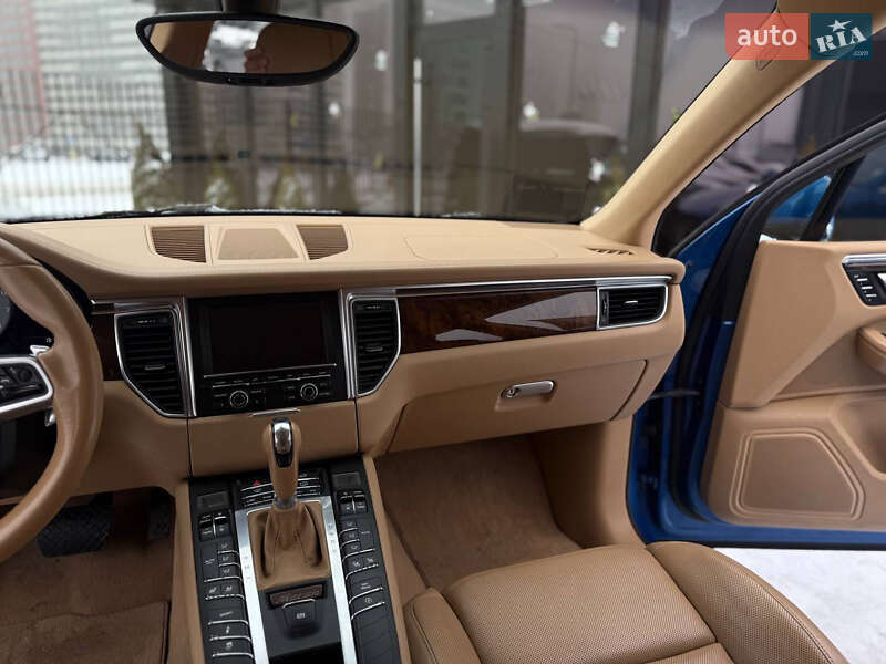 Внедорожник / Кроссовер Porsche Macan 2014 в Киеве