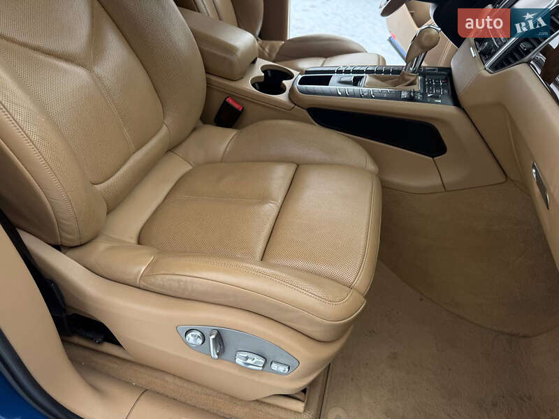 Внедорожник / Кроссовер Porsche Macan 2014 в Киеве