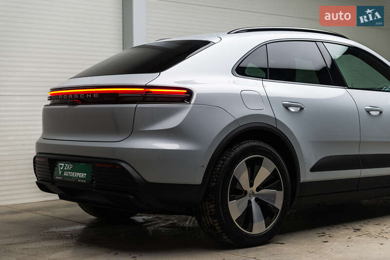 Внедорожник / Кроссовер Porsche Macan 2025 в Мукачево