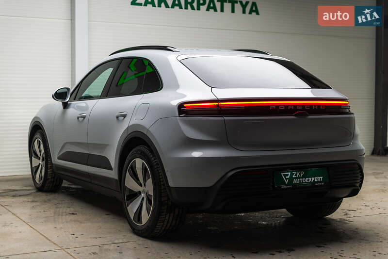 Внедорожник / Кроссовер Porsche Macan 2025 в Мукачево