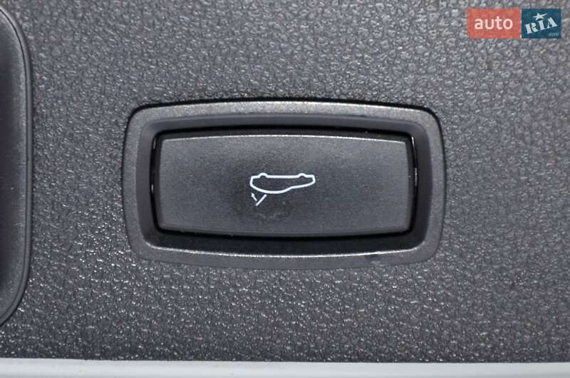 Внедорожник / Кроссовер Porsche Macan 2015 в Киеве фото 49 Внедорожник / Кроссовер Porsche Macan 2015 в Киеве