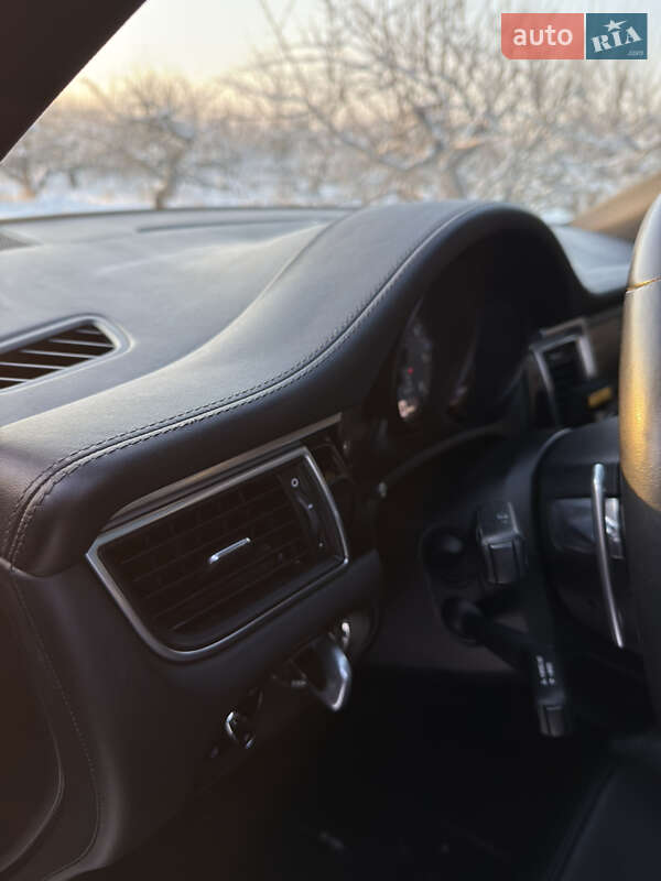 Внедорожник / Кроссовер Porsche Macan 2015 в Киеве фото 21 Внедорожник / Кроссовер Porsche Macan 2015 в Киеве