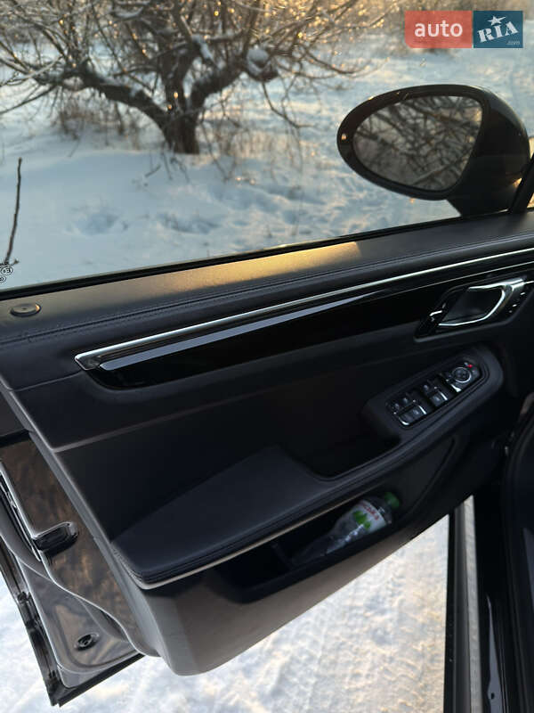 Внедорожник / Кроссовер Porsche Macan 2015 в Киеве фото 25 Внедорожник / Кроссовер Porsche Macan 2015 в Киеве