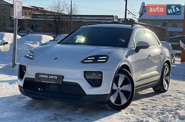 Внедорожник / Кроссовер Porsche Macan 2024 в Львове