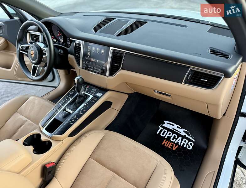Внедорожник / Кроссовер Porsche Macan 2017 в Киеве