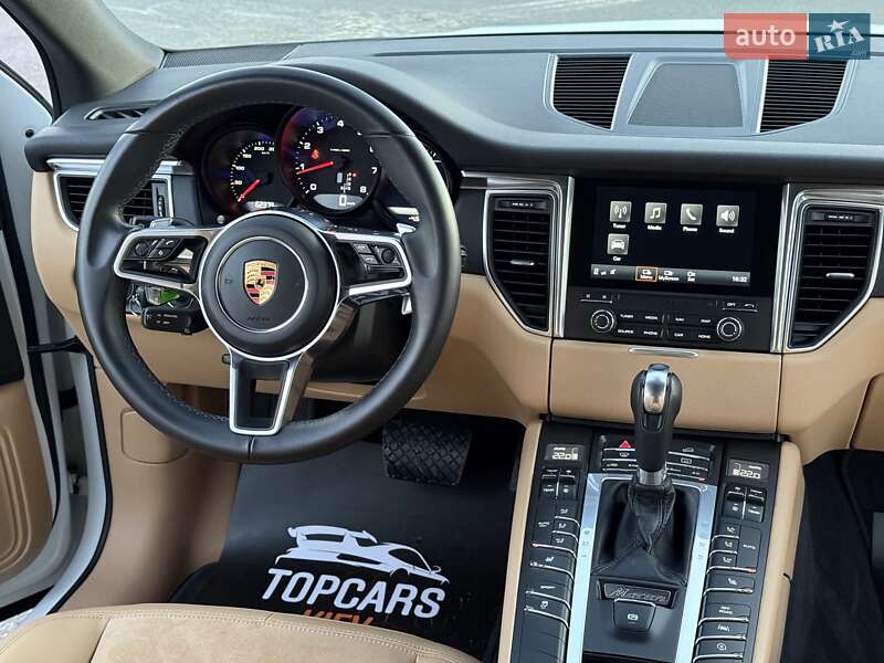 Внедорожник / Кроссовер Porsche Macan 2017 в Киеве