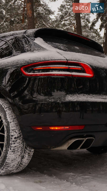 Внедорожник / Кроссовер Porsche Macan 2015 в Киеве