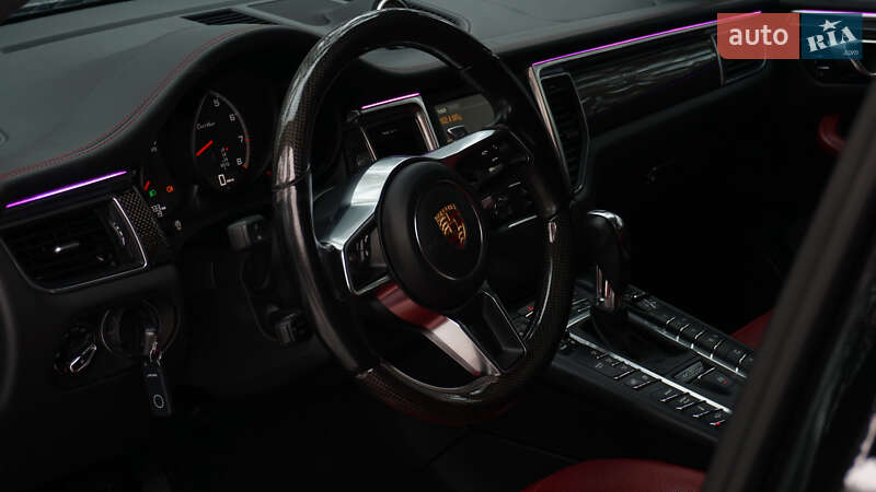Внедорожник / Кроссовер Porsche Macan 2015 в Киеве
