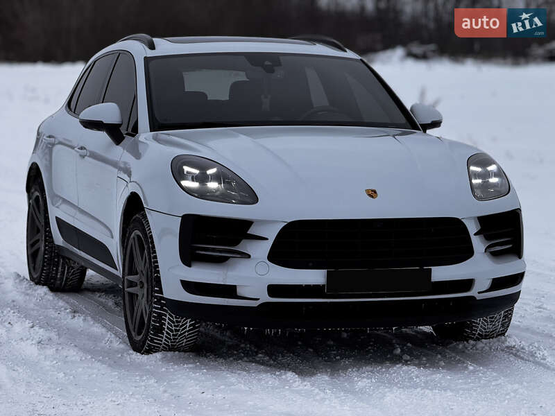 Porsche Macan 2021