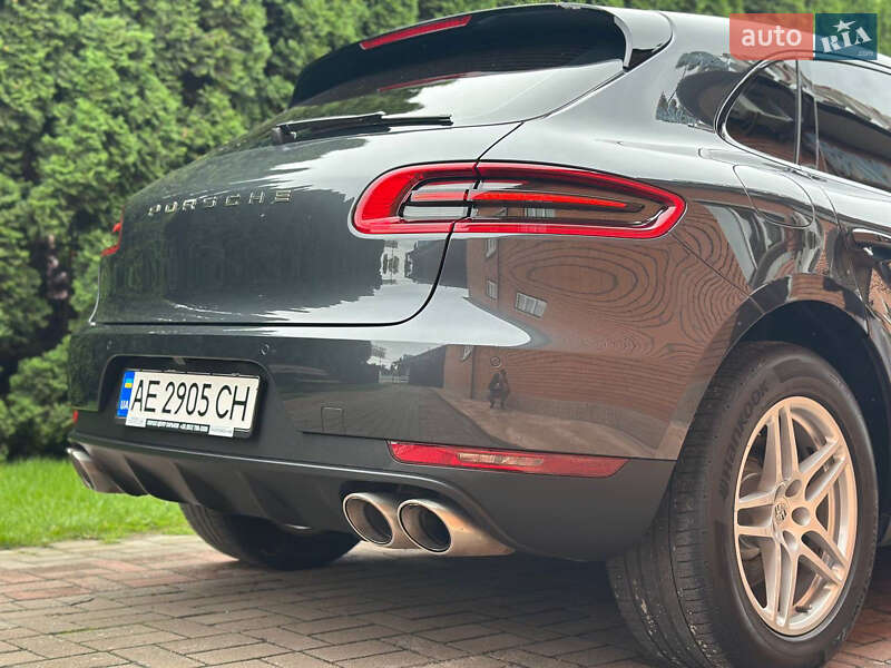 Внедорожник / Кроссовер Porsche Macan 2017 в Киеве