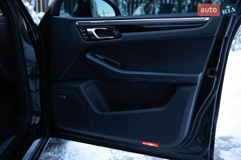 Внедорожник / Кроссовер Porsche Macan 2021 в Тернополе