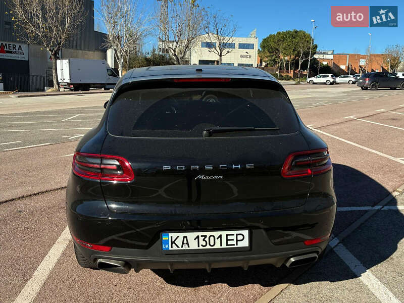 Внедорожник / Кроссовер Porsche Macan 2016 в Киеве