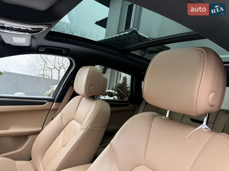 Внедорожник / Кроссовер Porsche Macan 2023 в Черновцах