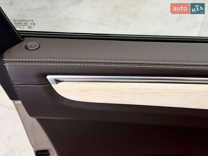 Внедорожник / Кроссовер Porsche Macan 2016 в Киеве