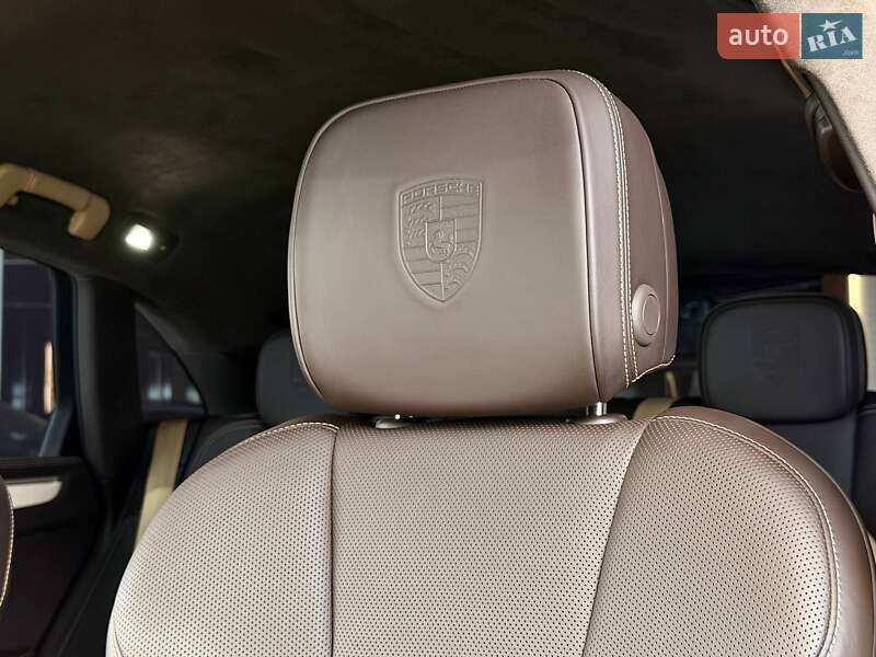 Внедорожник / Кроссовер Porsche Macan 2016 в Киеве