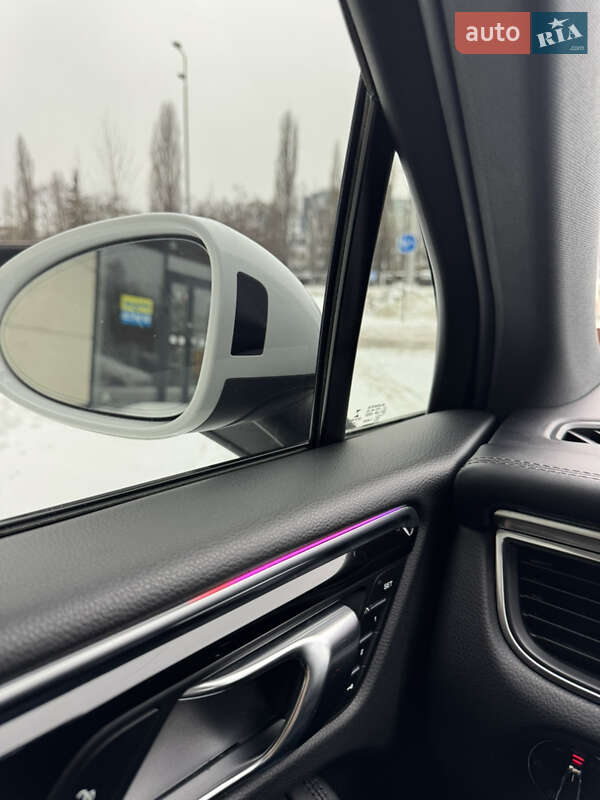 Внедорожник / Кроссовер Porsche Macan 2018 в Киеве фото 23 Внедорожник / Кроссовер Porsche Macan 2018 в Киеве
