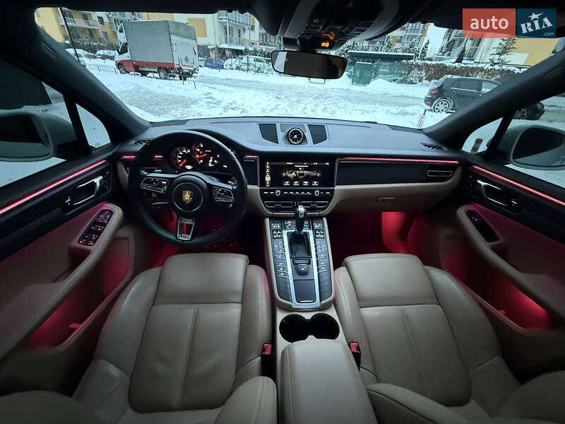 Внедорожник / Кроссовер Porsche Macan 2020 в Киеве