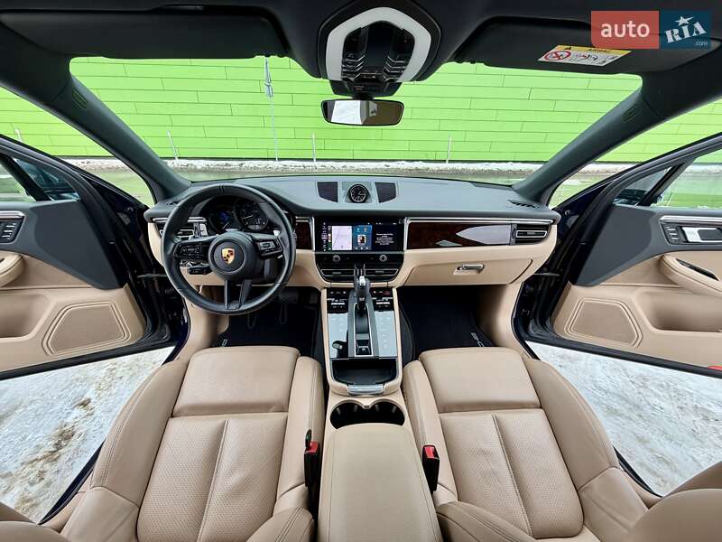 Внедорожник / Кроссовер Porsche Macan 2021 в Киеве