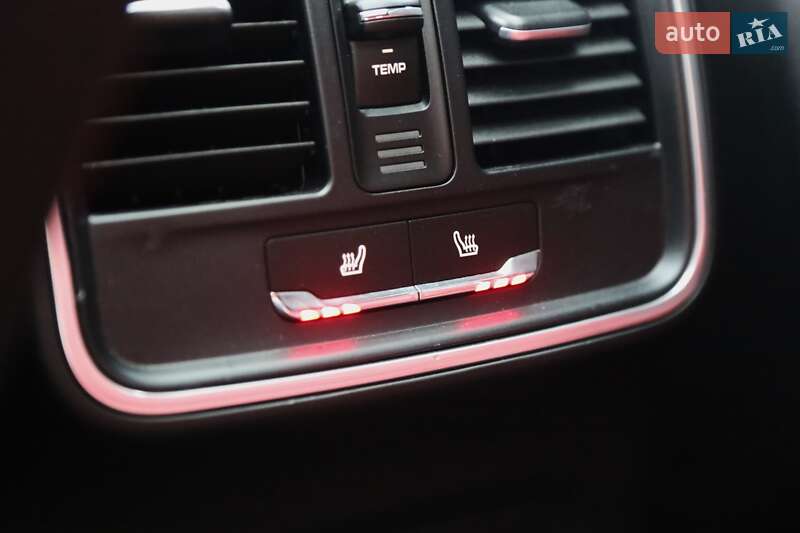 Внедорожник / Кроссовер Porsche Macan 2018 в Киеве фото 26 Внедорожник / Кроссовер Porsche Macan 2018 в Киеве