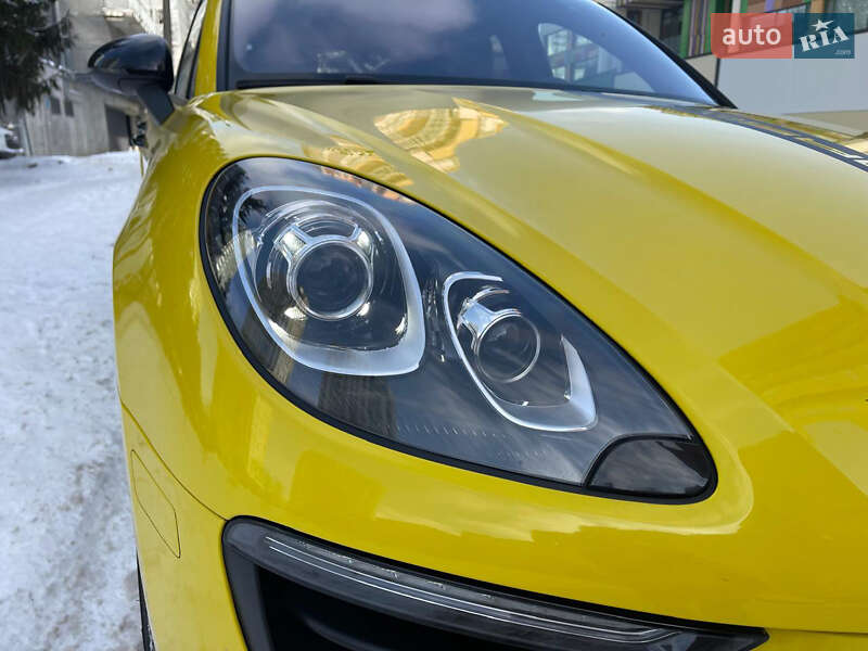 Внедорожник / Кроссовер Porsche Macan 2018 в Киеве