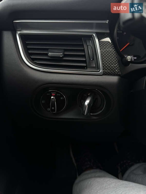 Внедорожник / Кроссовер Porsche Macan 2016 в Тернополе