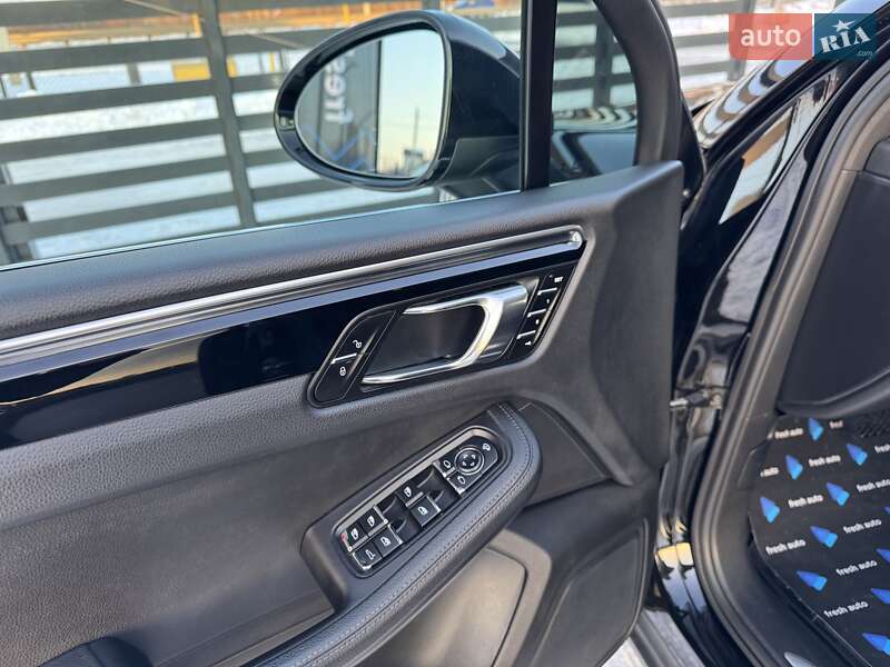 Внедорожник / Кроссовер Porsche Macan 2015 в Ровно фото 15 Внедорожник / Кроссовер Porsche Macan 2015 в Ровно