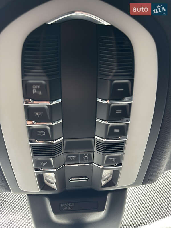 Позашляховик / Кросовер Porsche Macan 2018 в Тернополі