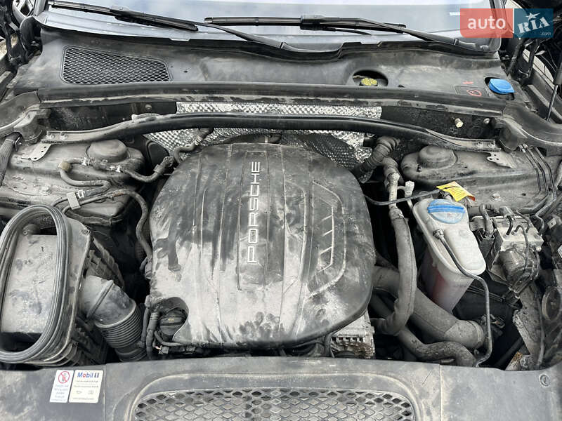 Позашляховик / Кросовер Porsche Macan 2018 в Тернополі